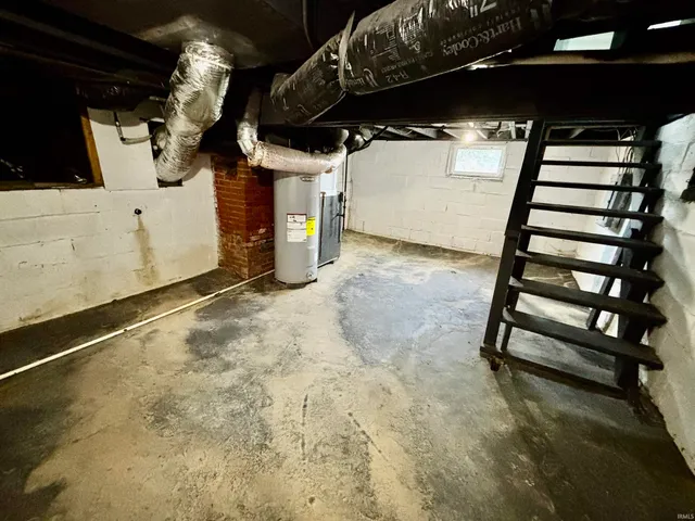 $90,000 | 327 Ridgeway Avenue, Evansville, IN 47713