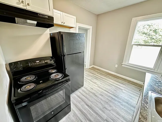 $95,000 | 327 Ridgeway Avenue, Evansville, IN 47713