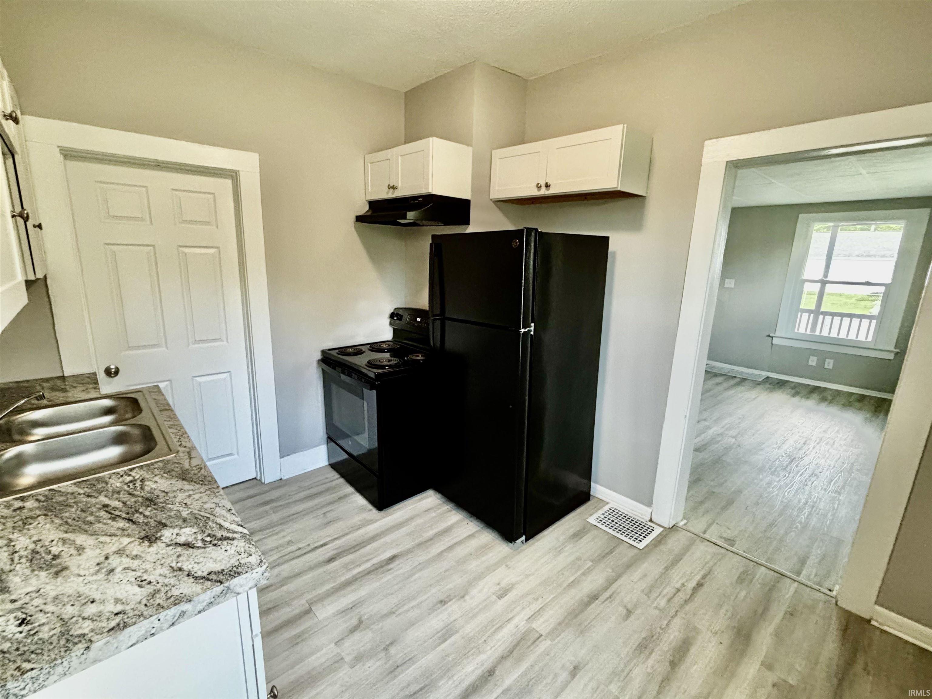 327 Ridgeway Avenue Evansville, IN 47713 - Photo 7 of 23 Gallery Image 7
