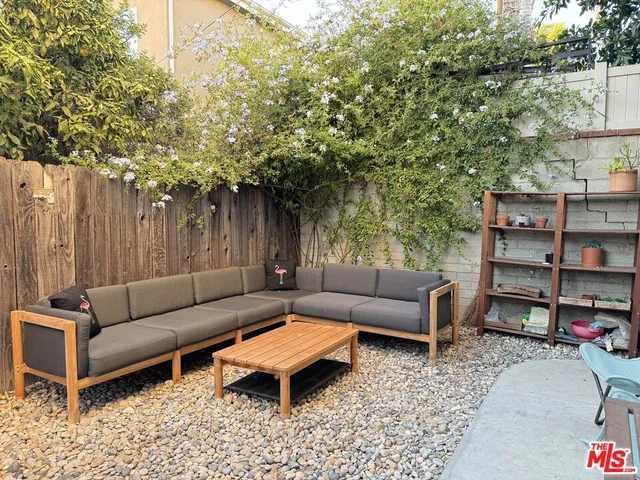 $4,395 | 1339 North Kenmore Avenue, Los Angeles, CA 90027