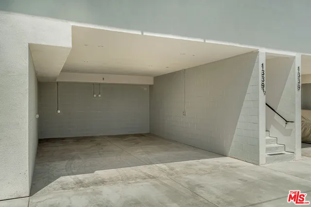 $4,395 | 1339 North Kenmore Avenue, Los Angeles, CA 90027