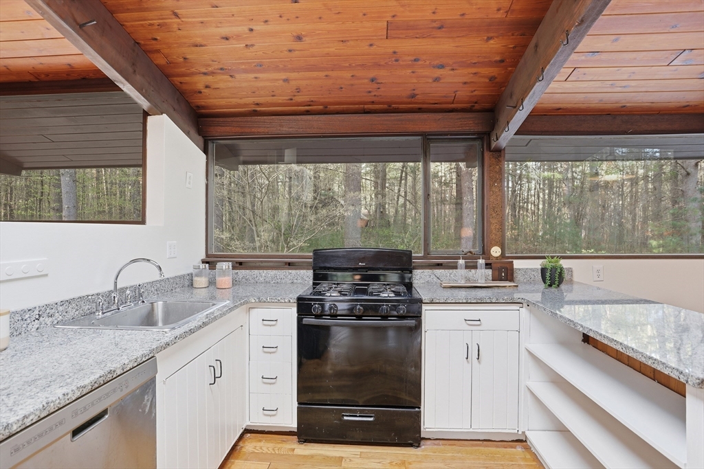 234 Tophet Road Carlisle, MA 01741 - Photo 12 of 41