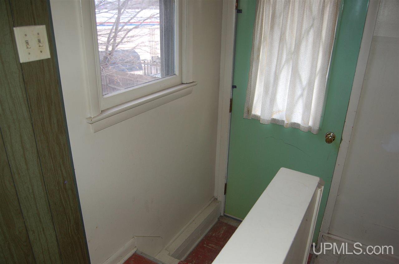 2005 West Ridge Street Marquette, MI 49855 - Photo 7 of 12