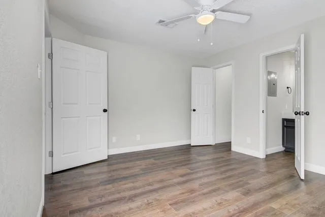 $825 | 4335 Crow Road, Beaumont, TX 77706