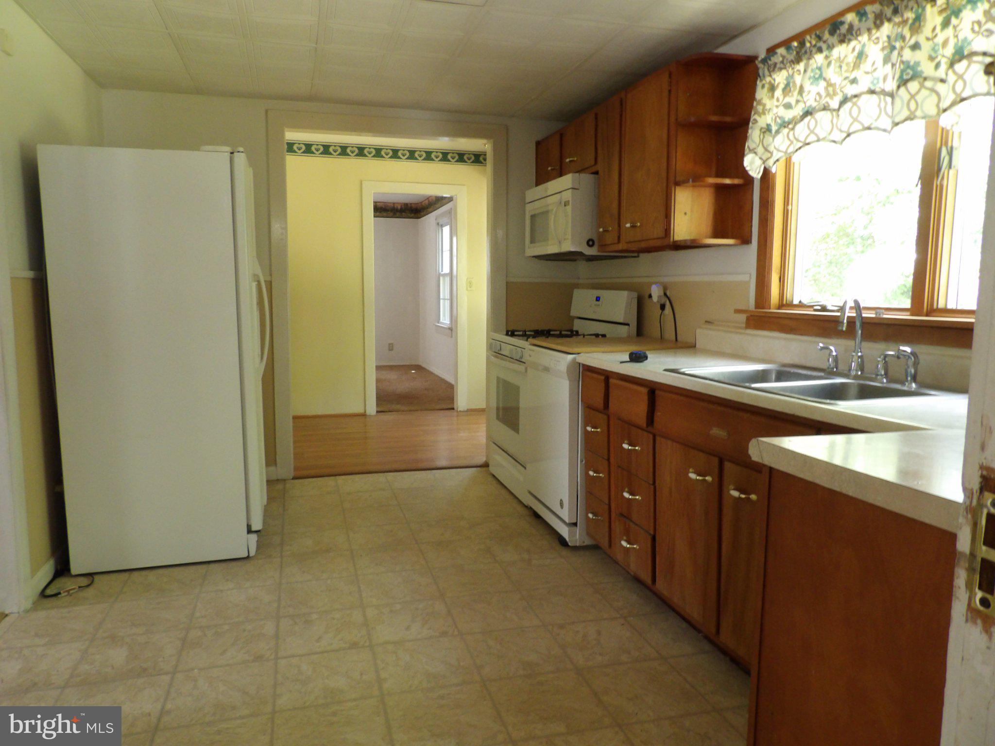 317 Magnolia Road Pemberton, NJ 08068 - Photo 8 of 42