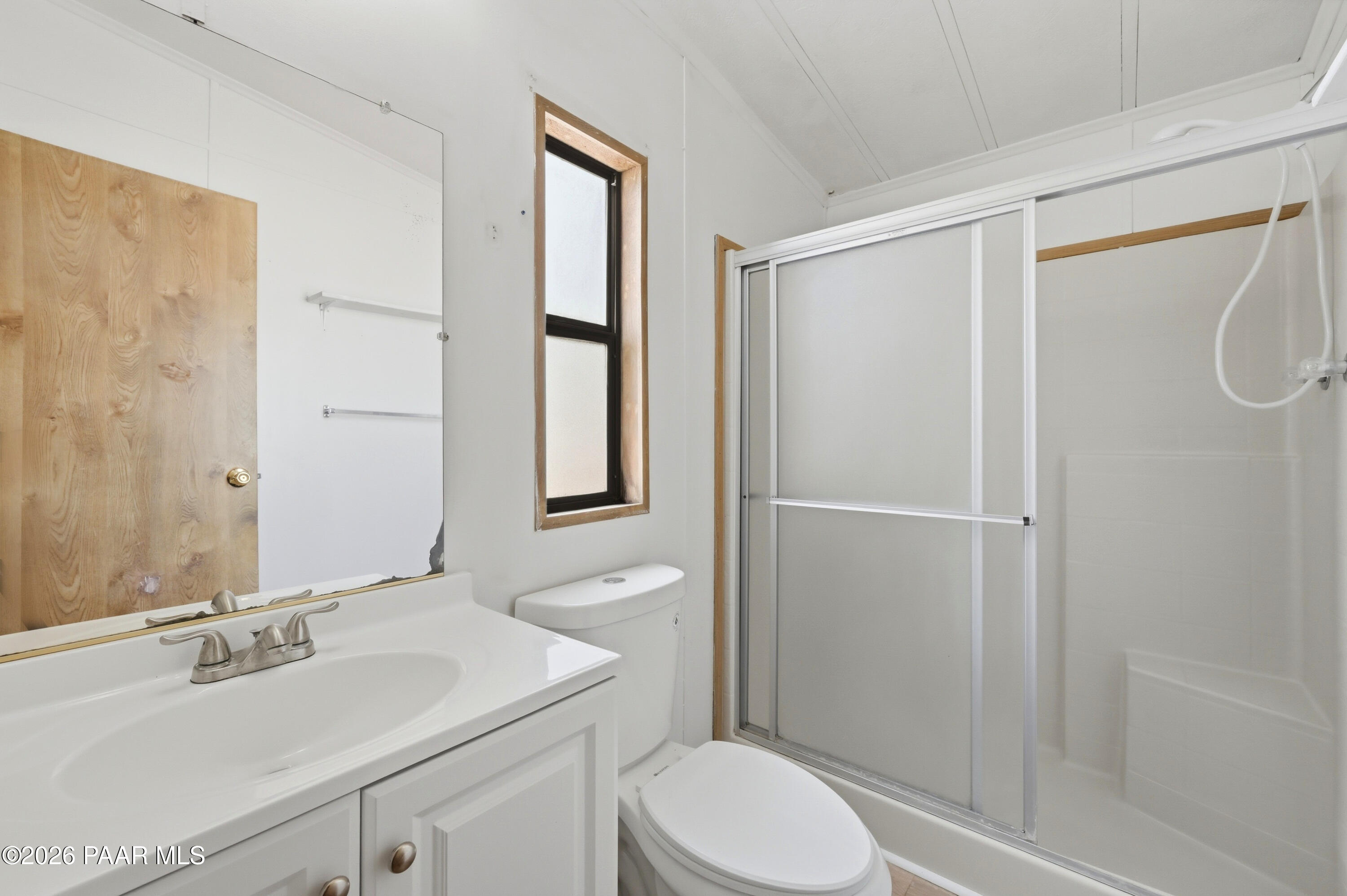 4715 North Ranger Road Prescott Valley, AZ 86314 - Photo 26 of 44 23-Primary Bathroom