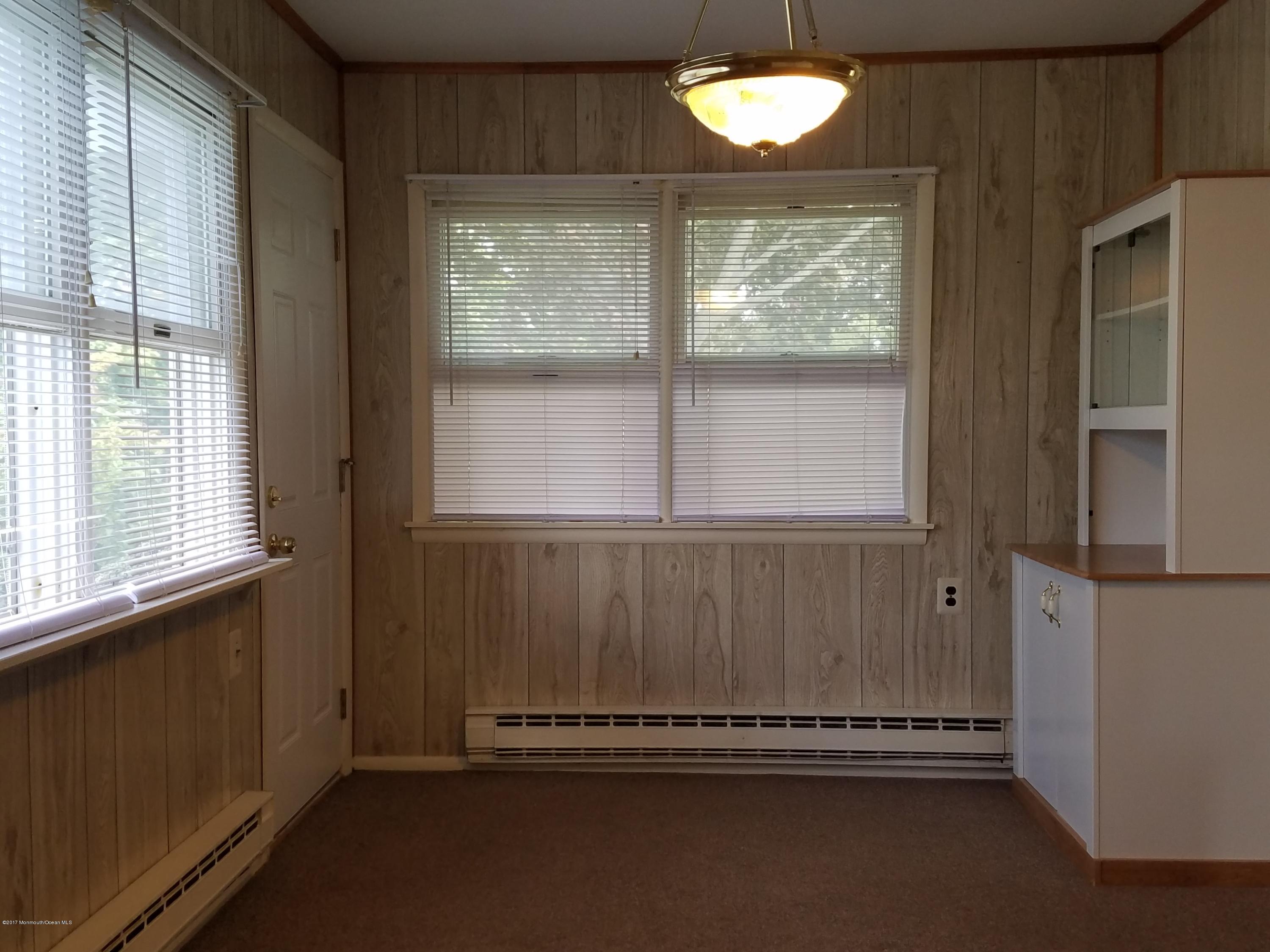 18 Brooke Road Brick, NJ 08724 - Photo 6 of 10 Dining Room