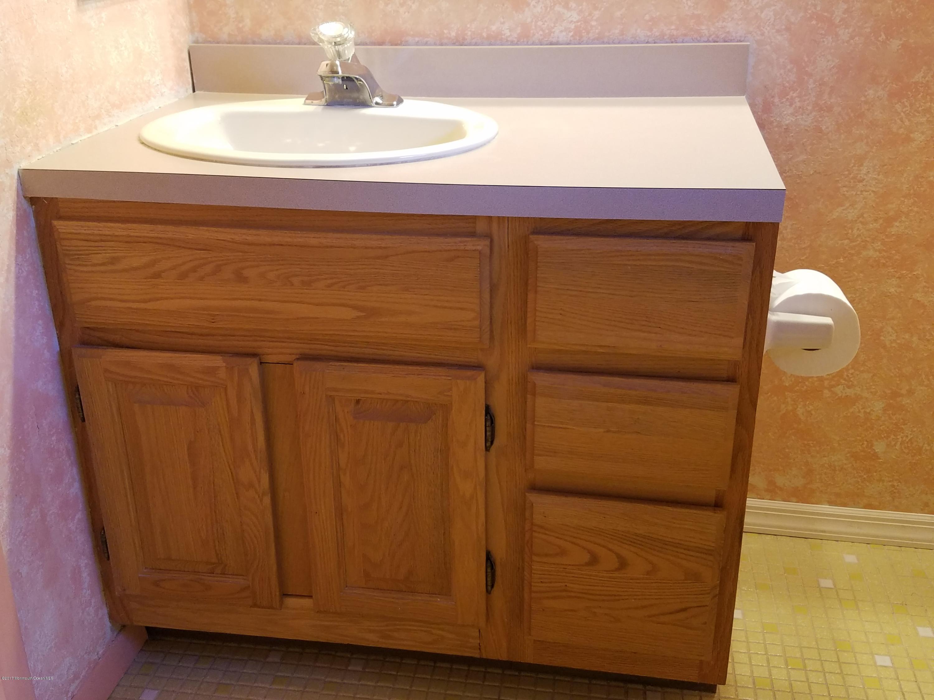 18 Brooke Road Brick, NJ 08724 - Photo 9 of 10 Newer Vanity