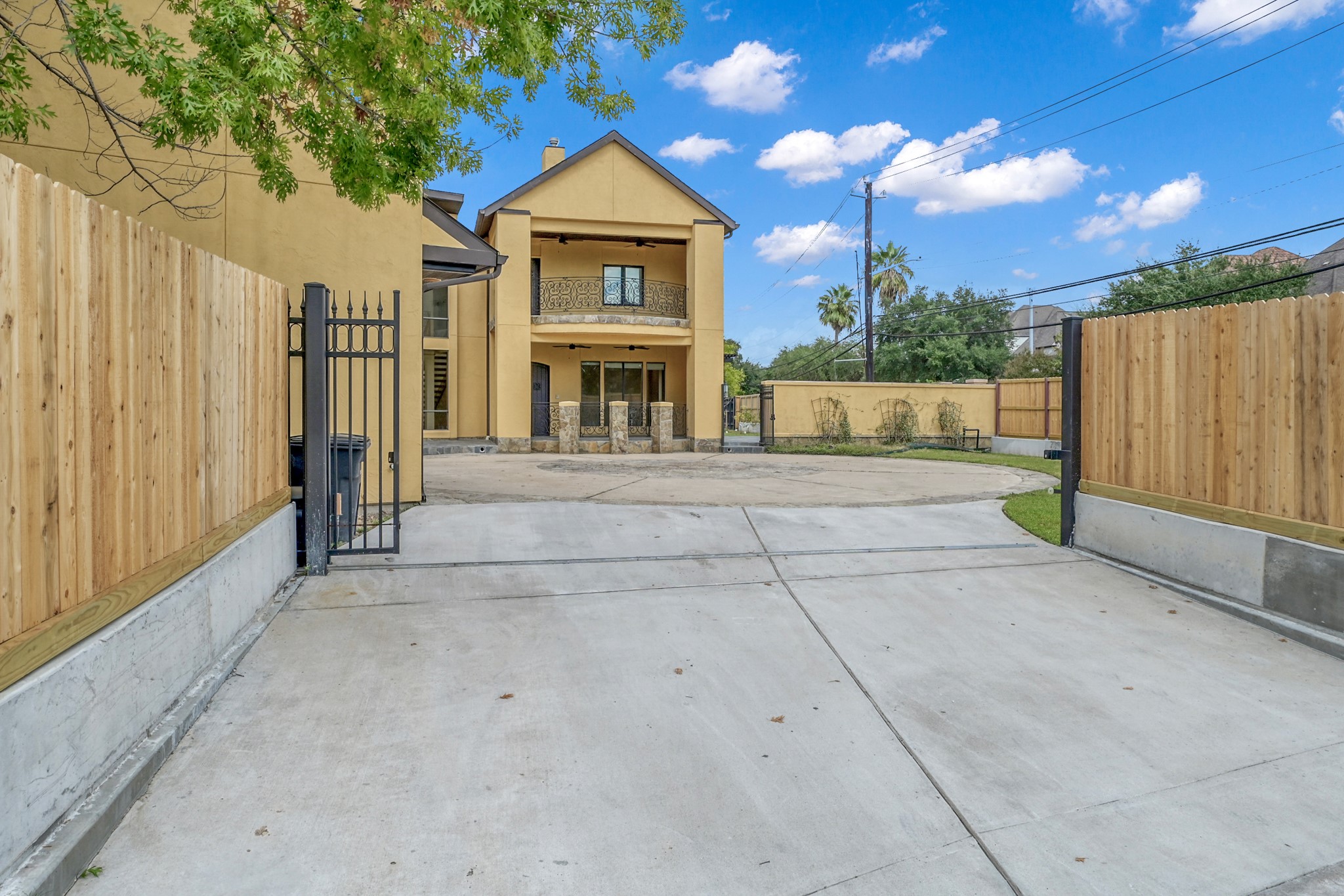 9602 Chatfield Street Houston, TX 77025 - Photo 2 of 48 a view of a house with a yard