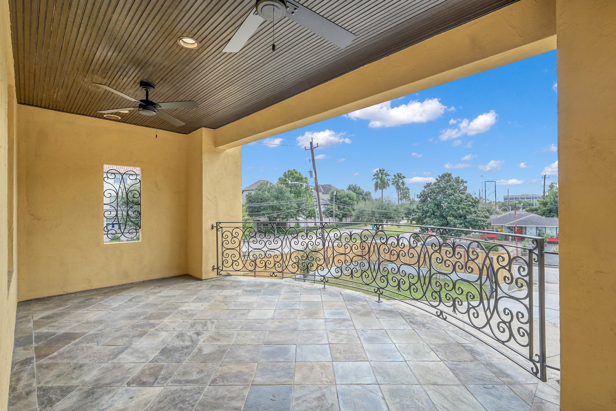 9602 Chatfield Street Houston, TX 77025 - Photo 43 of 48 a view of entryway