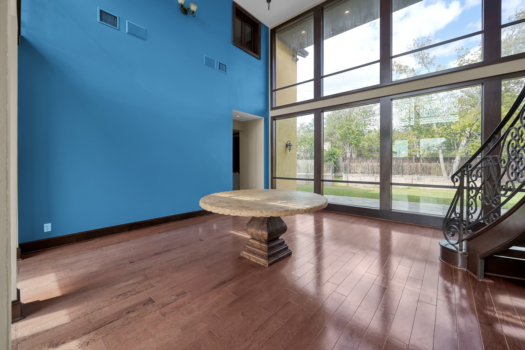 9602 Chatfield Street Houston, TX 77025 - Photo 7 of 48 a view of a room with a large window