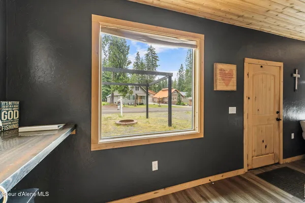 $449,999 | 118 Timber Lane, Nordman, ID 83848