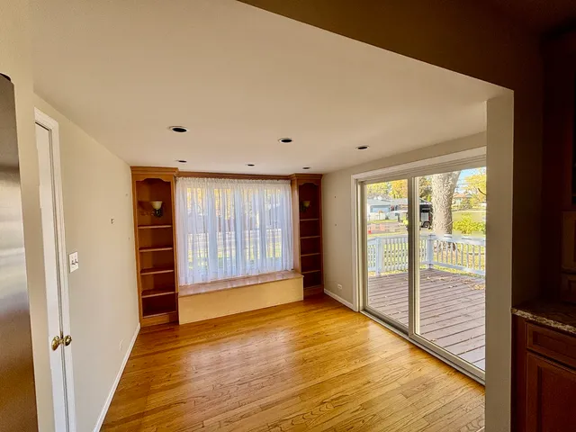 $400,000 | 758 Maple Avenue, Lisle, IL 60532