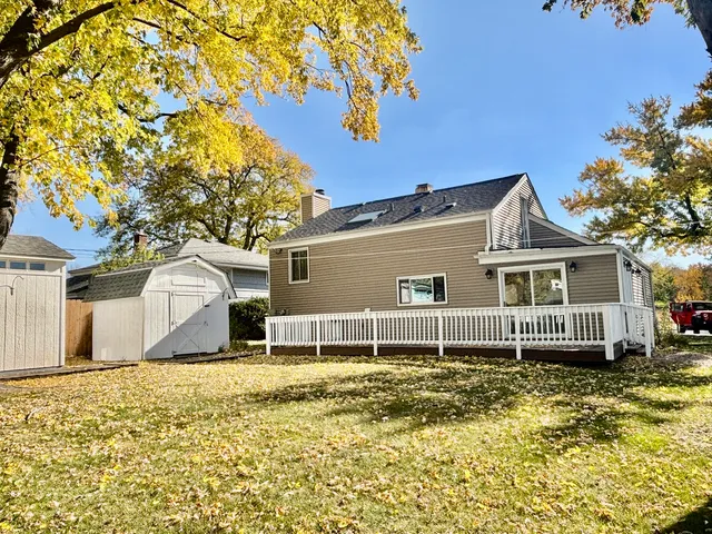 $400,000 | 758 Maple Avenue, Lisle, IL 60532