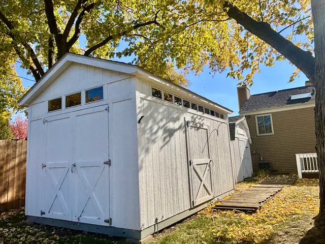 $400,000 | 758 Maple Avenue, Lisle, IL 60532