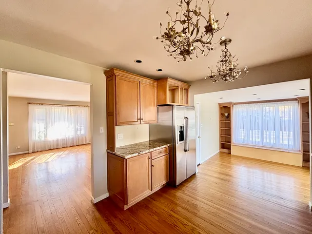 $400,000 | 758 Maple Avenue, Lisle, IL 60532