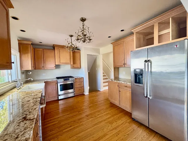 $400,000 | 758 Maple Avenue, Lisle, IL 60532