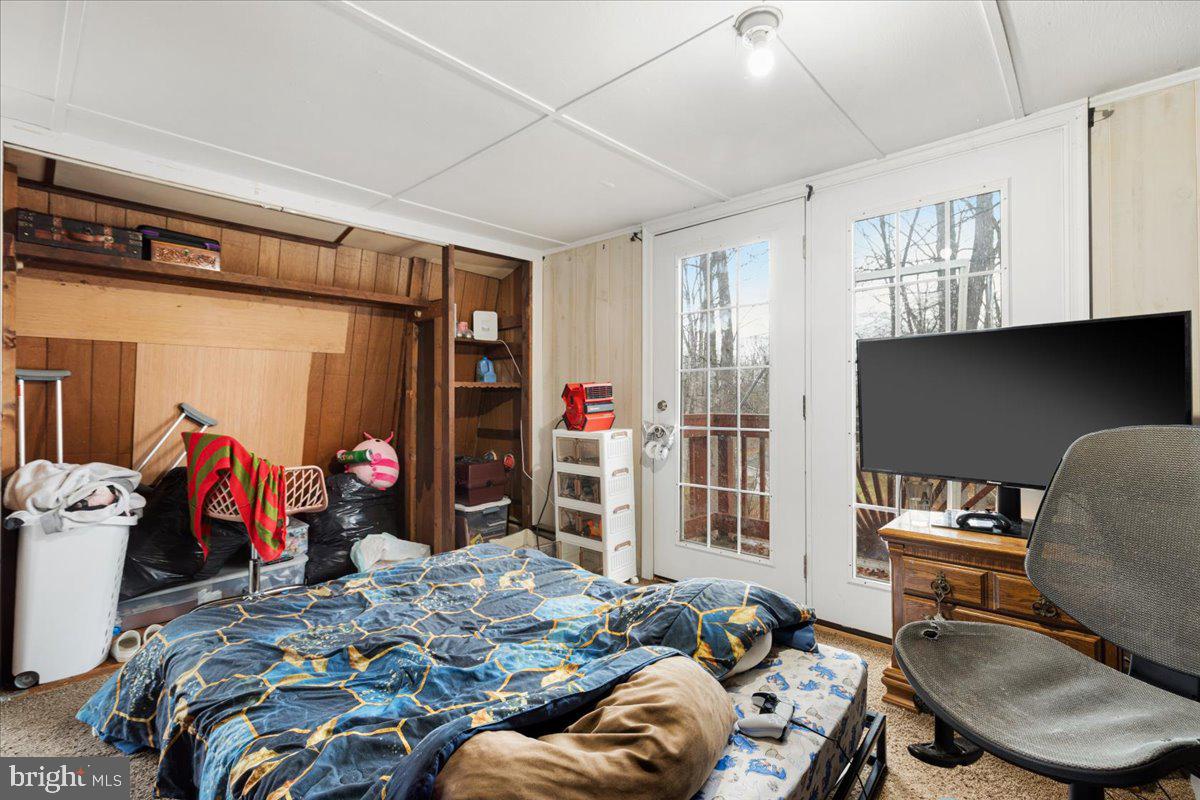 297 Deer Run Road Gore, VA 22637 - Photo 15 of 23 Cozy retreat with natural light.