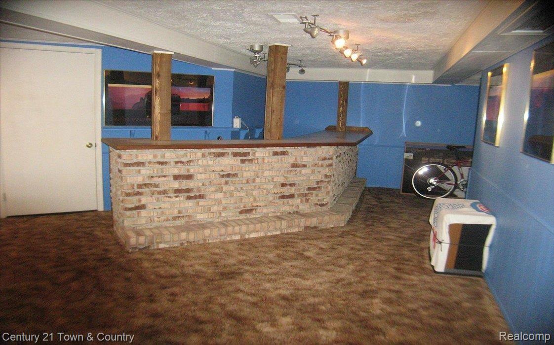 129 Meadow Ln Circle, Unit 9 Rochester, MI 48307 - Photo 7 of 10 FINISHED BASM"T