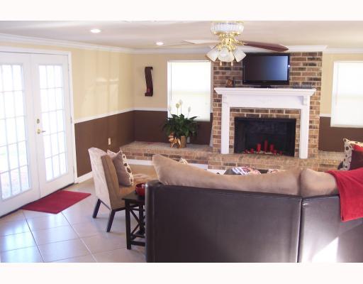 7141 Foch Road New Orleans, LA 70126 - Photo 3 of 12 Gallery Image 3