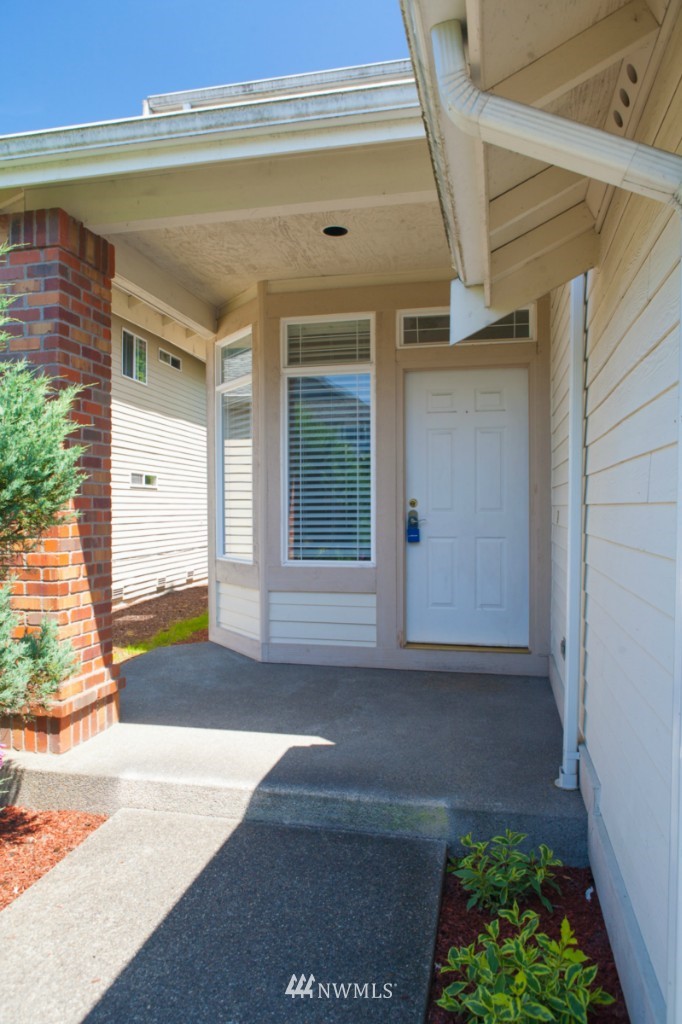 18340 160th Place Southeast Renton, WA 98058 - Photo 2 of 23 Gallery Image 2
