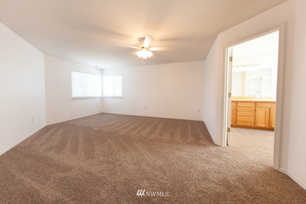 18340 160th Place Southeast Renton, WA 98058 - Photo 15 of 23 Gallery Image 15