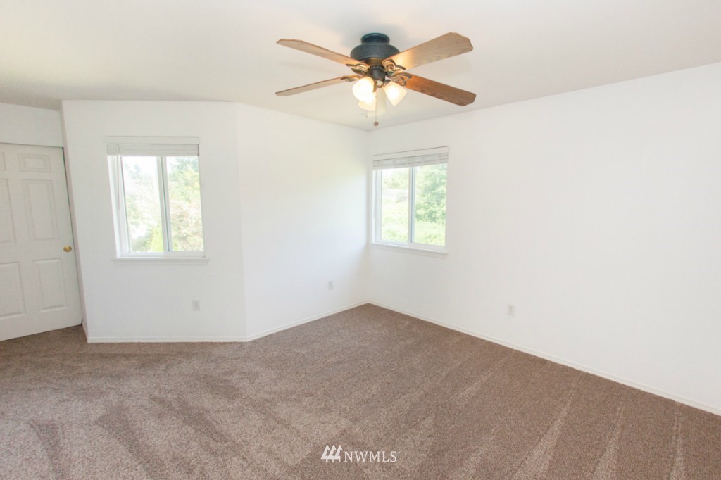 18340 160th Place Southeast Renton, WA 98058 - Photo 18 of 23 Gallery Image 18