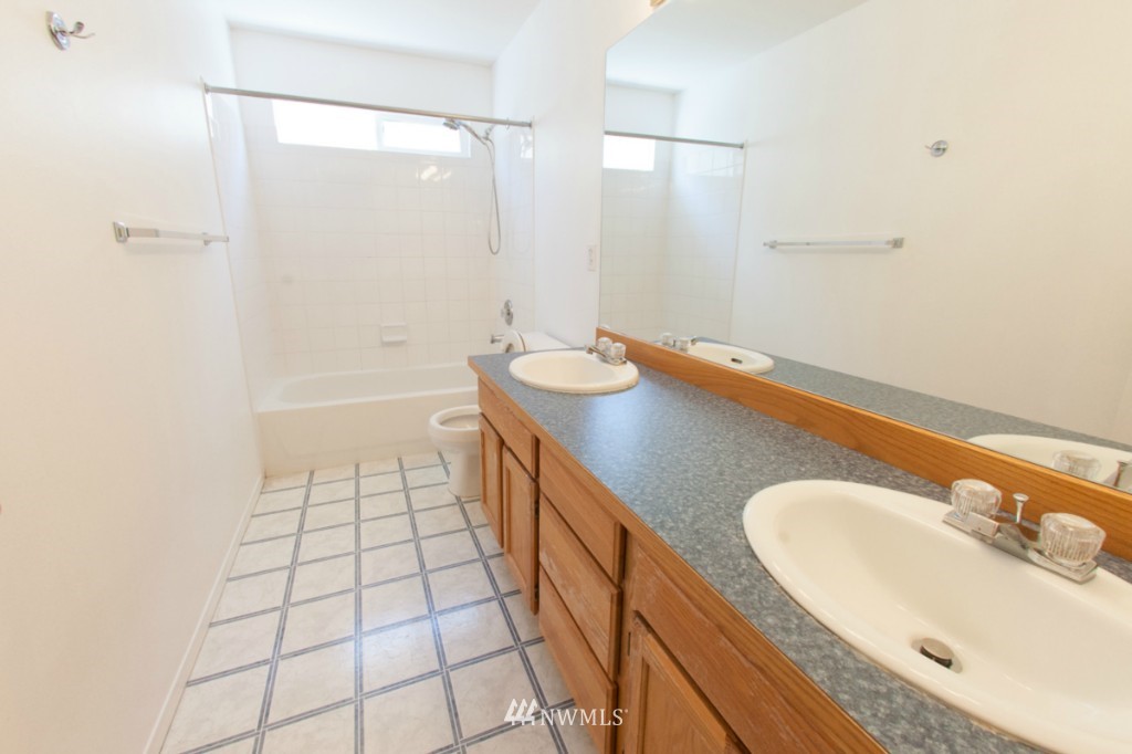 18340 160th Place Southeast Renton, WA 98058 - Photo 20 of 23 Gallery Image 20