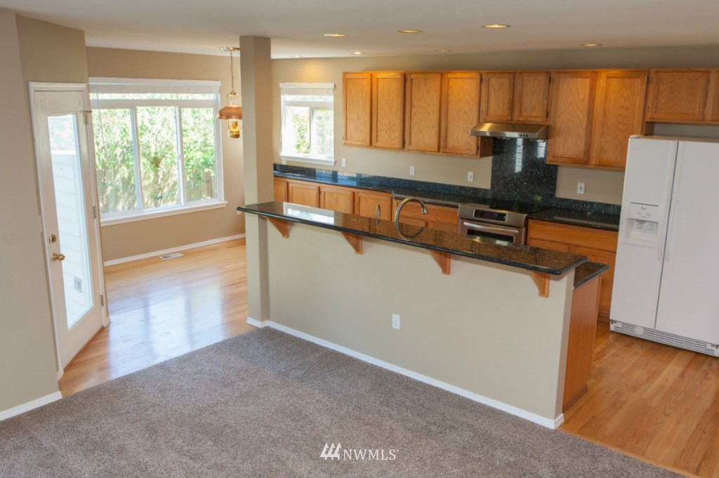 18340 160th Place Southeast Renton, WA 98058 - Photo 7 of 23 Gallery Image 7