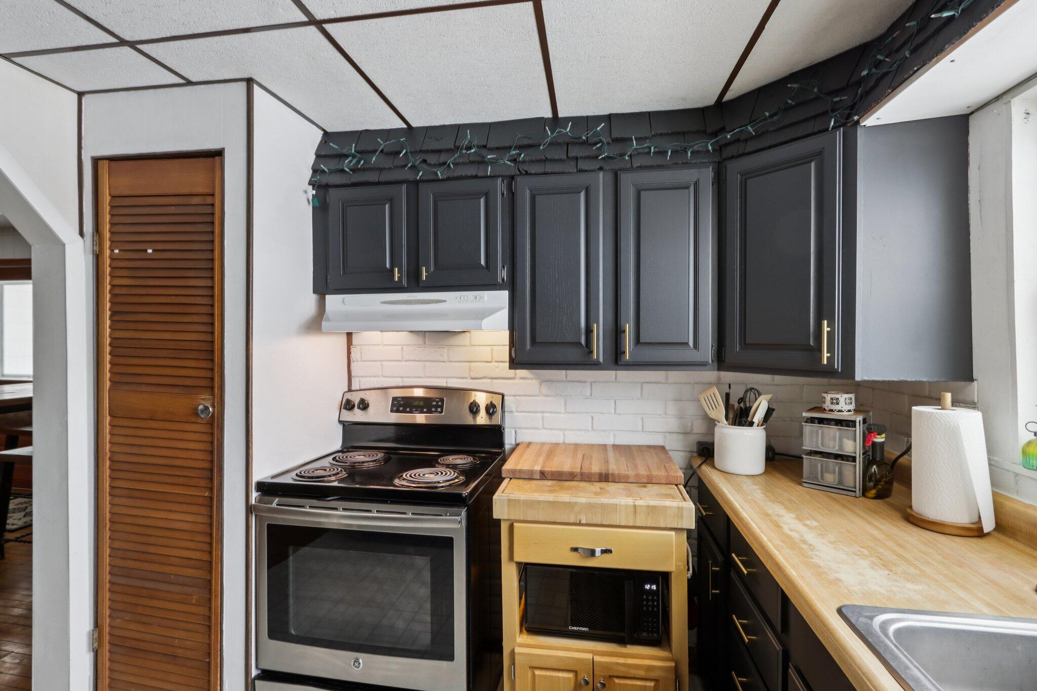 W5608 French Road Milford, WI 53038 - Photo 15 of 57 15-web-or-mls-W5608 French Rd-S1302-015