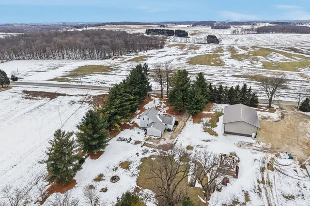 $325,000 | W5608 French Road, Milford, WI 53038
