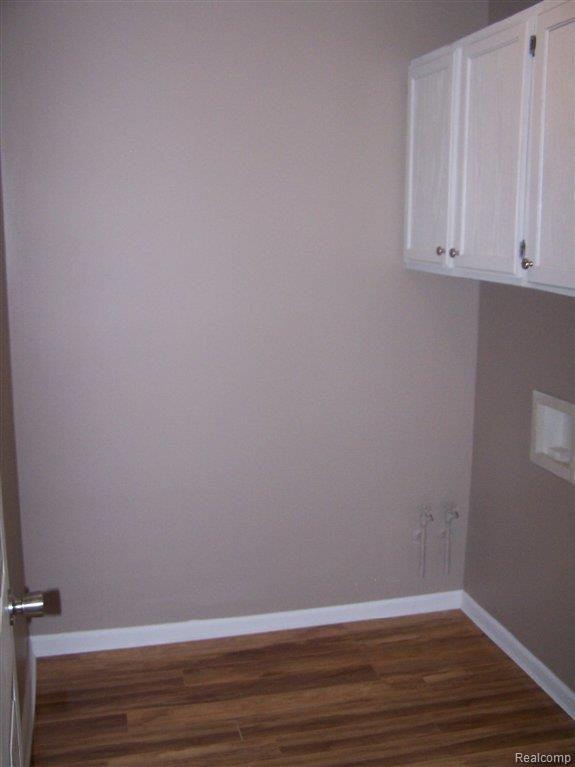 5200 Pelton Road Clarkston, MI 48346 - Photo 20 of 25 First floor laundry.JPG
