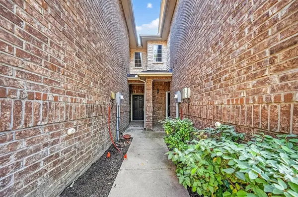 $349,000 | 248 Turnberry Lane, Lewisville, TX 75067