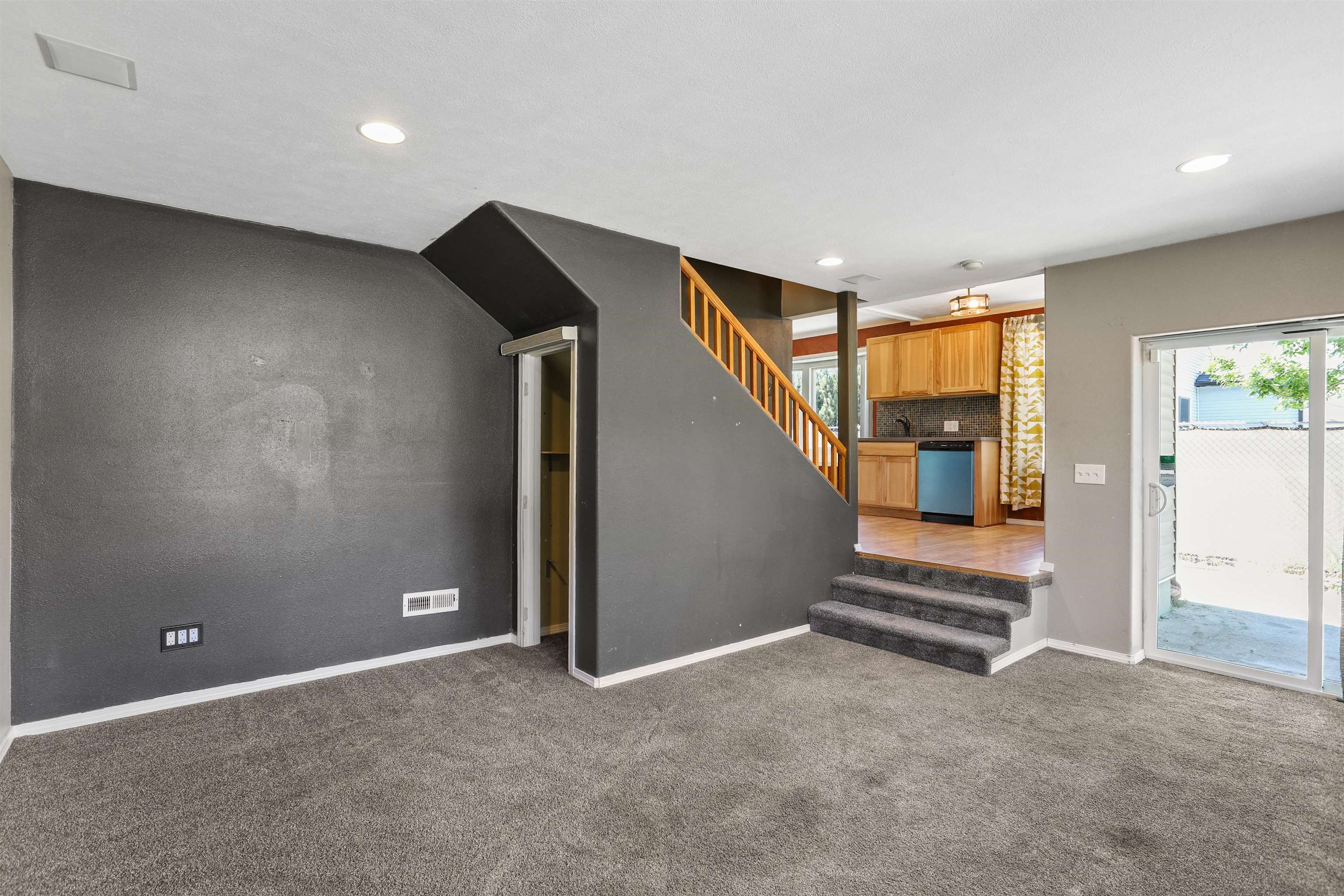 923 East Nebraska Avenue Spokane, WA 99208 - Photo 3 of 25