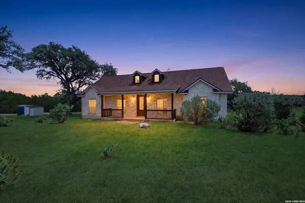 $645,000 | 124 Majestic Oaks Drive, Boerne, TX 78006