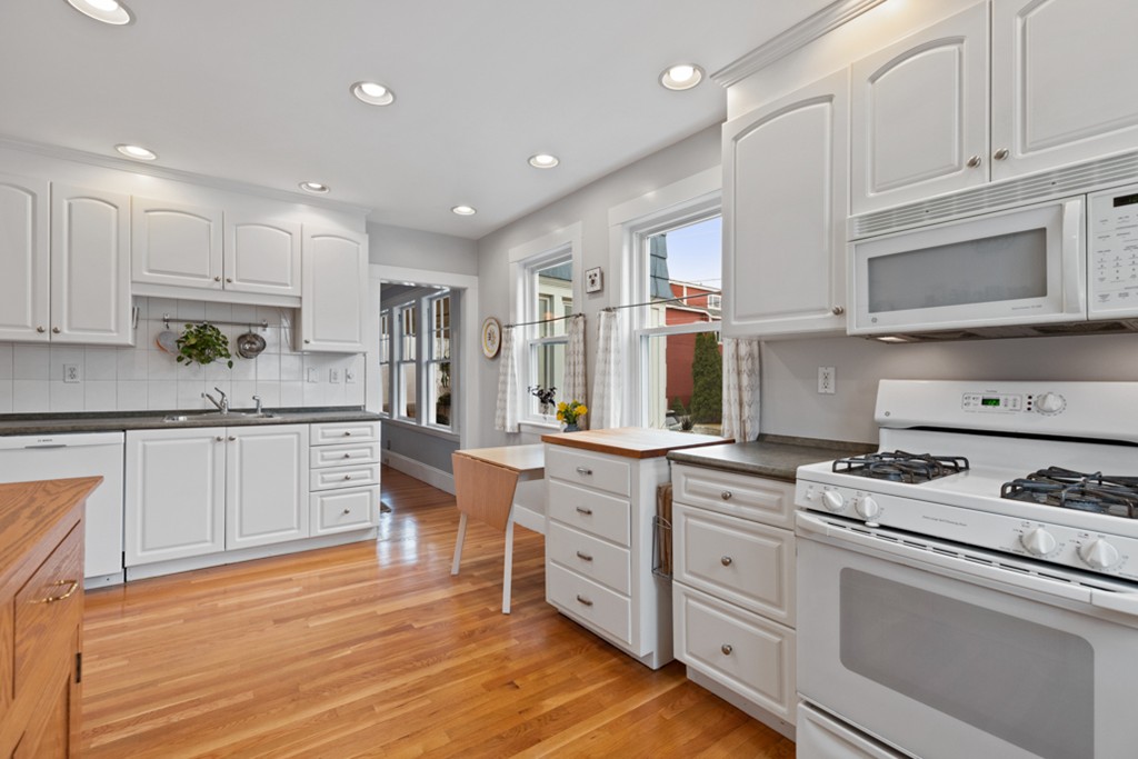 23 Clyde Road, Unit 23 Watertown, MA 02472 - Photo 19 of 30 Gallery Image 19