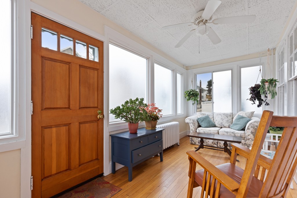 23 Clyde Road, Unit 23 Watertown, MA 02472 - Photo 6 of 30 Gallery Image 6