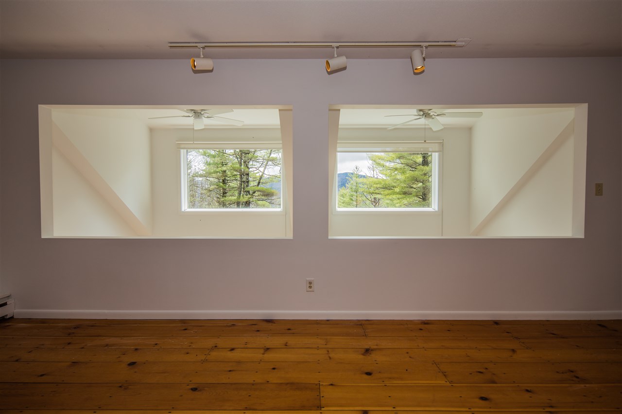 100 Great Hawk Road Rochester, VT 05767 - Photo 4 of 31