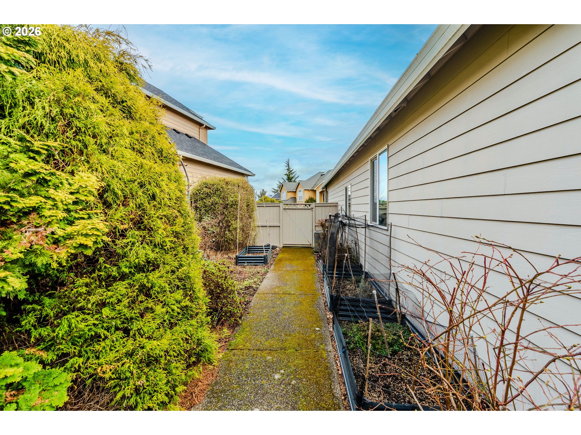 16442 Southeast High Meadow Loop Portland, OR 97236 - Photo 12 of 48