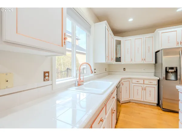 $530,000 | 16442 Southeast High Meadow Loop, Portland, OR 97236