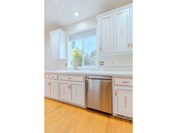 $530,000 | 16442 Southeast High Meadow Loop, Portland, OR 97236