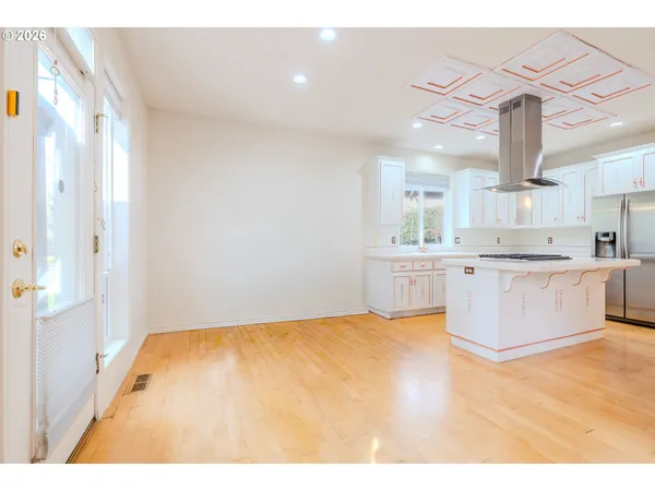 $530,000 | 16442 Southeast High Meadow Loop, Portland, OR 97236