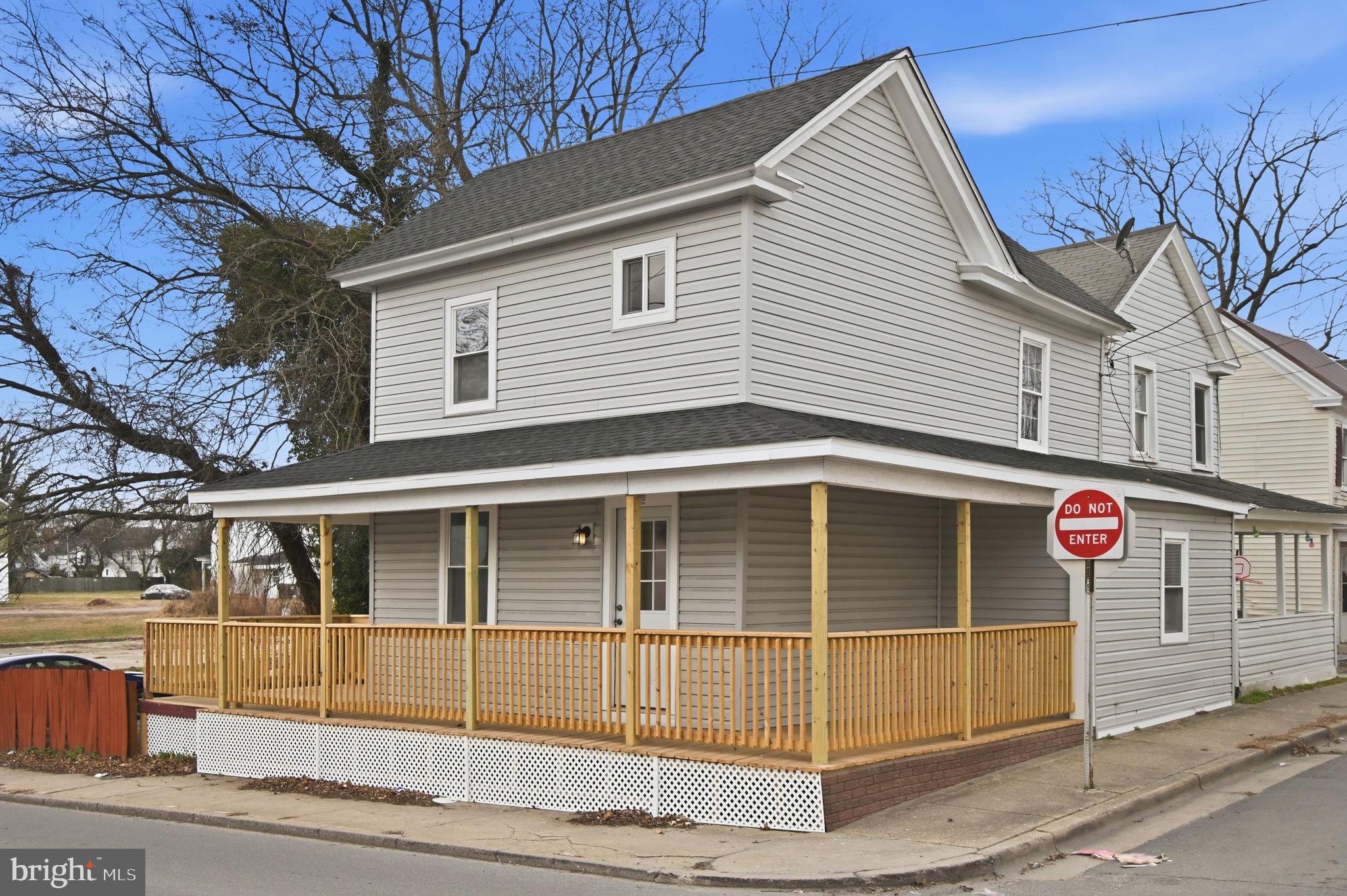 603 Academy Street Cambridge, MD 21613 - Photo 2 of 22 a view of a house