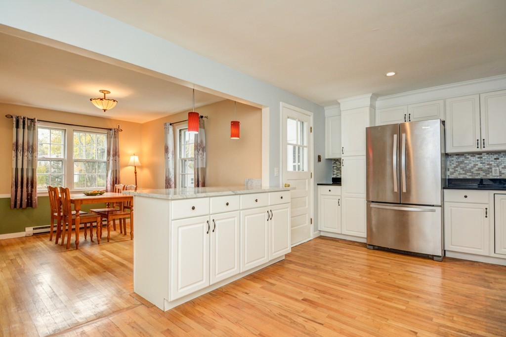 3 Oldham Road Westborough, MA 01581 - Photo 4 of 28 Gallery Image 4