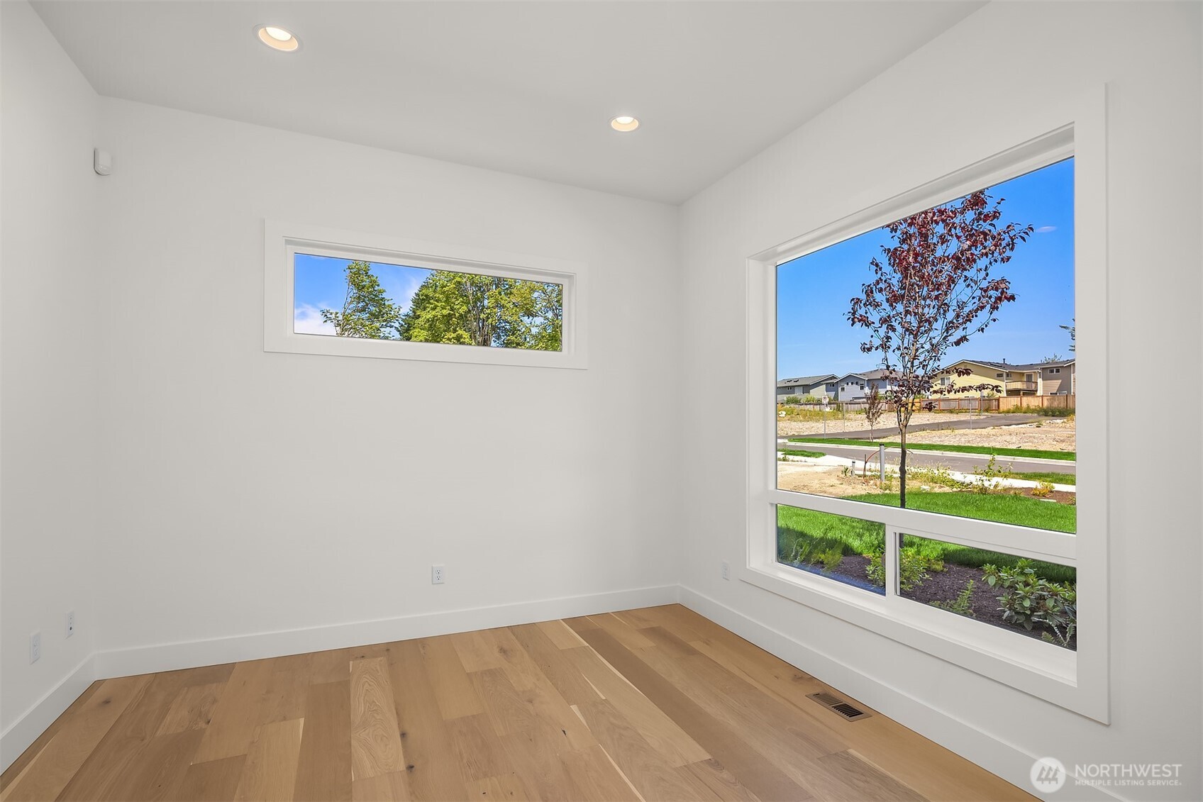 465 Orcas Avenue Northeast Renton, WA 98059 - Photo 4 of 40