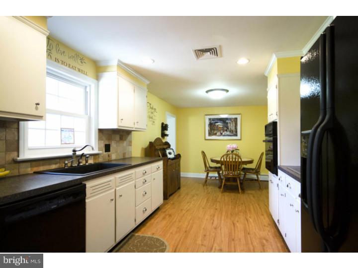 307 Cowpath Road Lansdale, PA 19446 - Photo 9 of 25 Kitchen