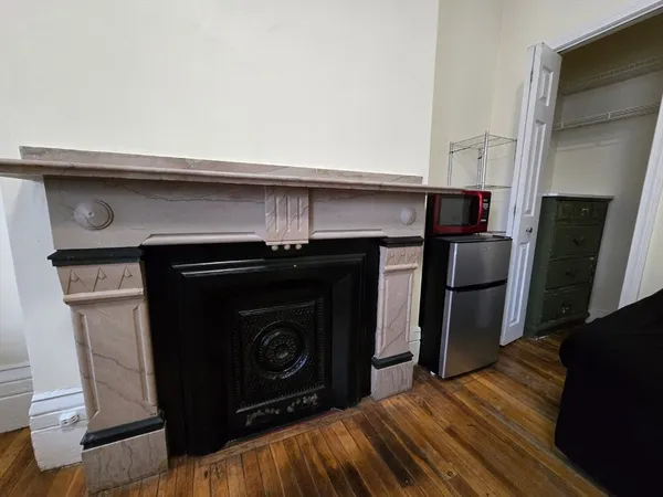 $1,250 | 6 Derne Street, Unit 6, Boston, MA 02114