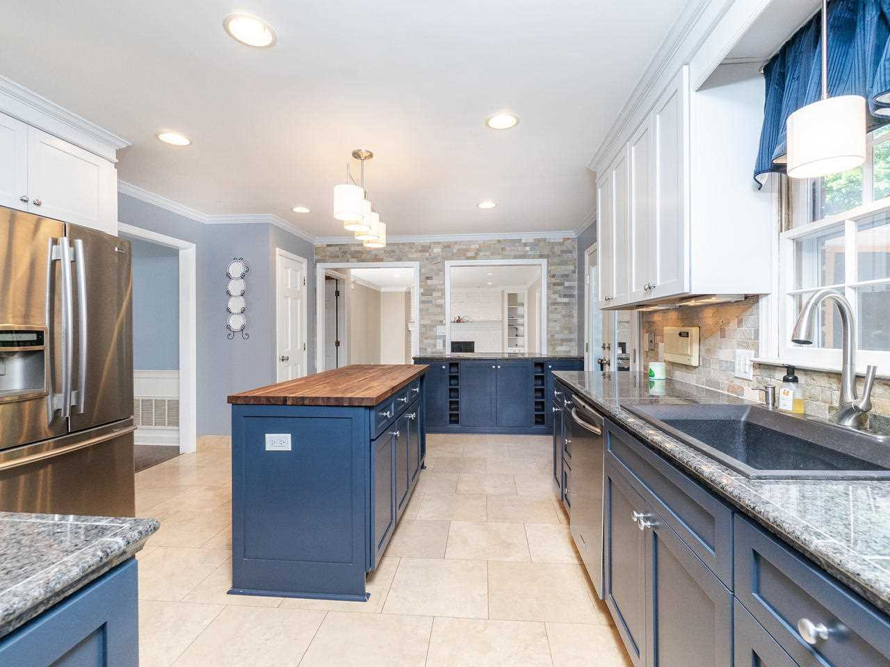 800 Faulkner Place Raleigh, NC 27609 - Photo 9 of 28 Kitchen