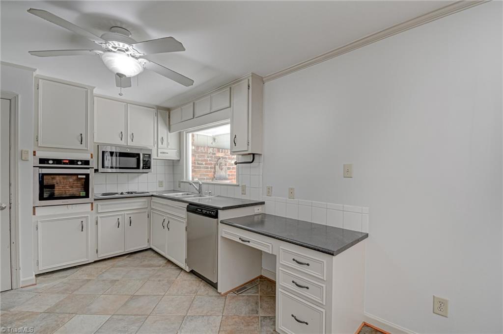1404 Reynolda Road Winston-Salem, NC 27104 - Photo 10 of 28 Gallery Image 10