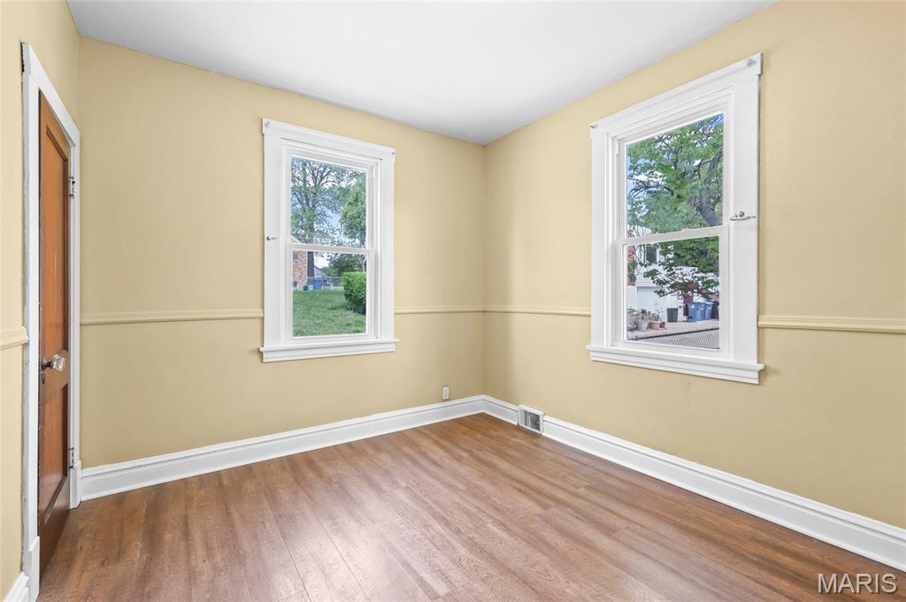 4005 Reavis Barracks Road St. Louis, MO 63125 - Photo 23 of 60